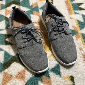 Tom’s Del Rey Canvas Lace-Up Sneakers
8.5 | Dark Grey